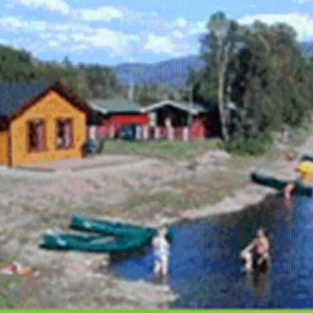 بيت خشبي Camp